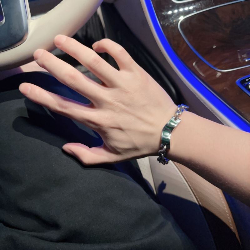 chr1st1an D10r bracelets